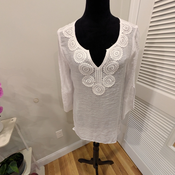White Embellished Tunic with 3/4 Sleeves - Picture 1 of 4